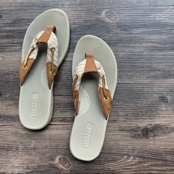 Sperry Sandals Size 7.5 - Picture 2 of 4
